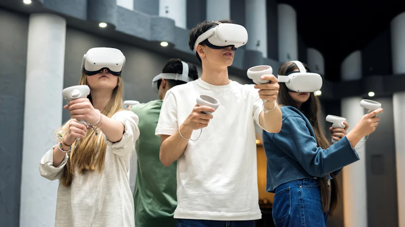 VRの仕組みとは？VR体験に必要な技術を詳しく解説！